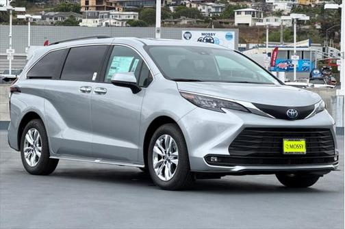 2025 Toyota Sienna XLE 7 Passenger