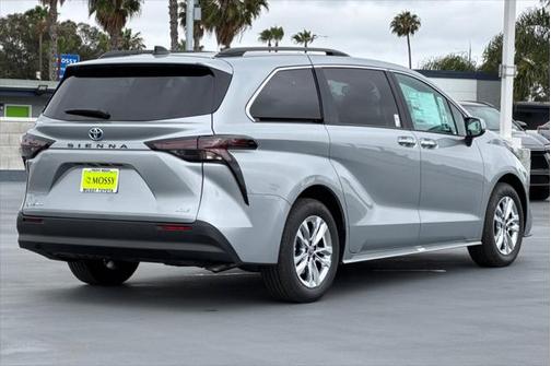 2025 Toyota Sienna XLE 7 Passenger