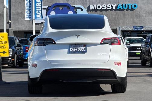 2021 Tesla Model Y Long Range Dual Motor All-Wheel Drive