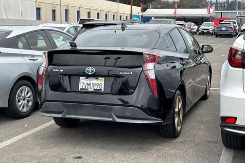 2016 Toyota Prius Three Touring