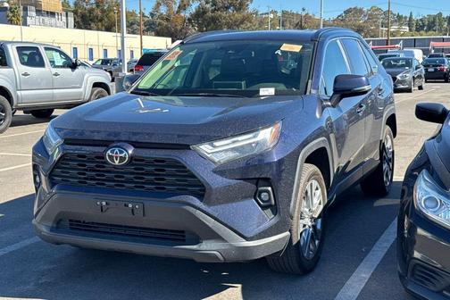 2023 Toyota RAV4 XLE Premium