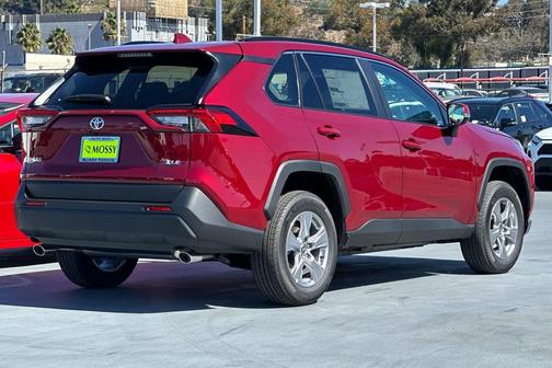 2025 Toyota RAV4 XLE