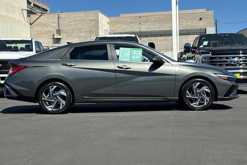 2025 Hyundai ELANTRA HEV Limited