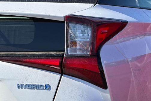 2021 Toyota Prius LE