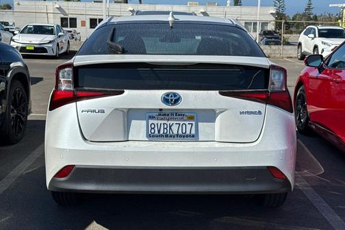 2021 Toyota Prius LE