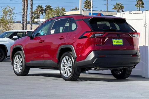 2025 Toyota RAV4 XLE Premium