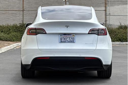 2021 Tesla Model Y Long Range Dual Motor All-Wheel Drive