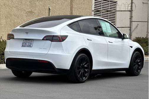 2021 Tesla Model Y Long Range Dual Motor All-Wheel Drive