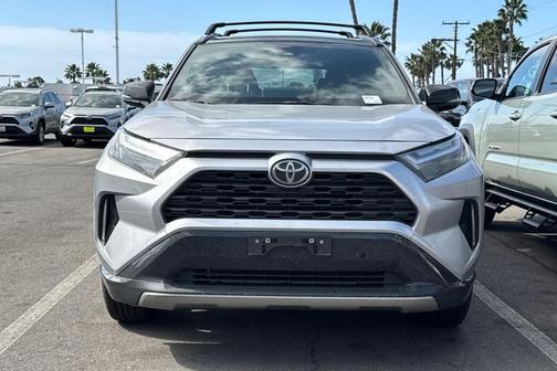 2025 Toyota RAV4 Hybrid SE