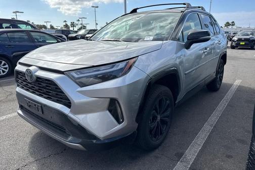 2025 Toyota RAV4 Hybrid SE
