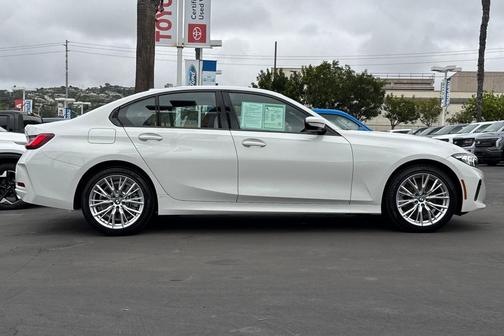 2023 BMW 330 330i