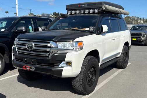 2019 Toyota Land Cruiser Base