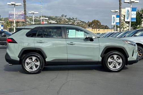 2023 Toyota RAV4 XLE