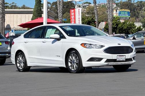 2017 Ford Fusion Hybrid SE