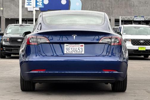 2023 Tesla Model 3 Standard Range