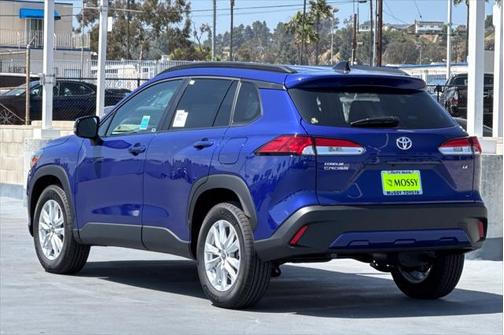 2025 Toyota Corolla Cross LE