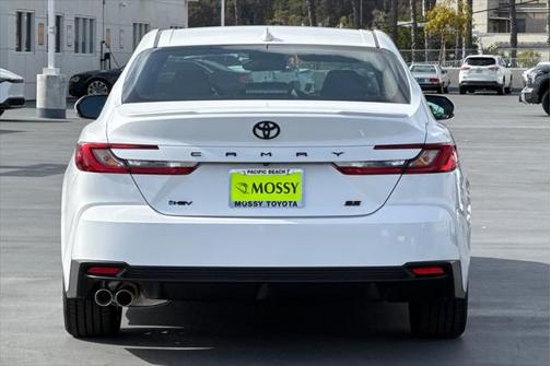 2025 Toyota Camry SE