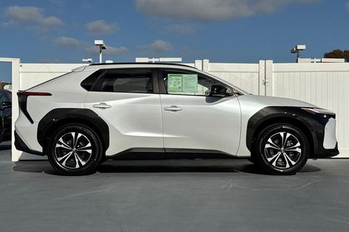 2023 Toyota bZ4X XLE