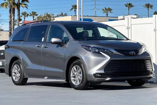 2026 Toyota Sienna XLE