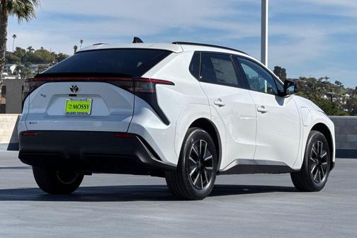 2026 Toyota bZ XLE Plus