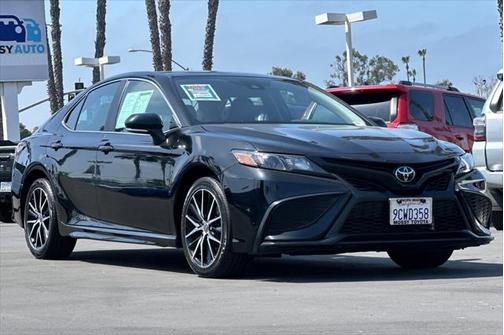 2023 Toyota Camry SE