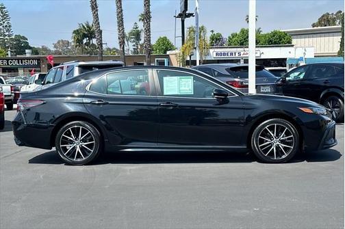 2023 Toyota Camry SE