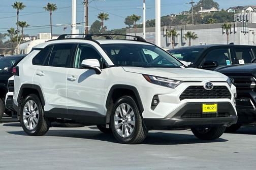 2025 Toyota RAV4 XLE Premium