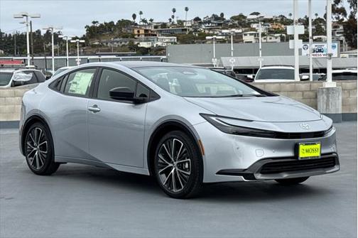 2025 Toyota Prius XLE