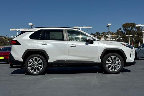 2025 Toyota RAV4 XLE Premium