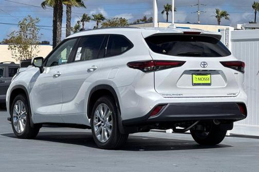 2026 Toyota Highlander Hybrid Limited