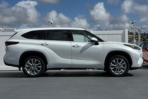 2026 Toyota Highlander Hybrid Limited