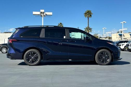 2026 Toyota Sienna XSE 7 Passenger