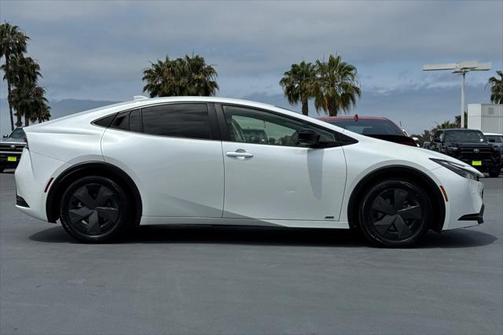 2023 Toyota Prius LE