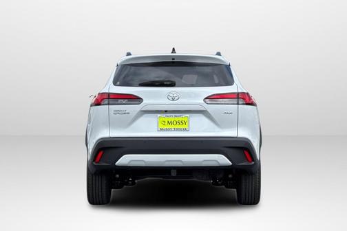 Wind Chill Pearl 2026 Toyota Corolla Cross XLE