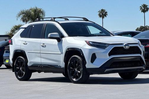 2023 Toyota RAV4 Hybrid SE