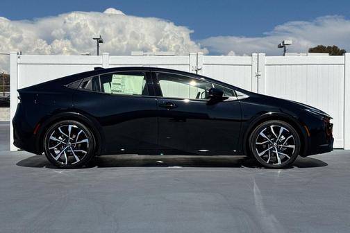 2026 Toyota Prius Plug-In Hybrid 