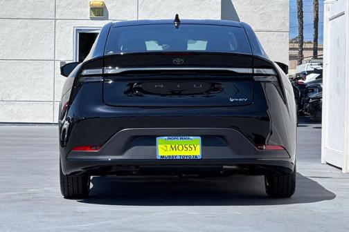 2026 Toyota Prius Plug-In Hybrid SE