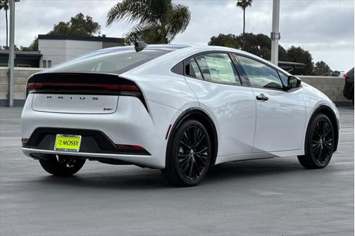 2025 Toyota Prius L