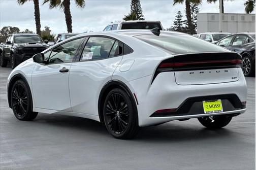 2025 Toyota Prius L