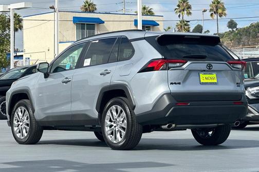 2025 Toyota RAV4 XLE Premium