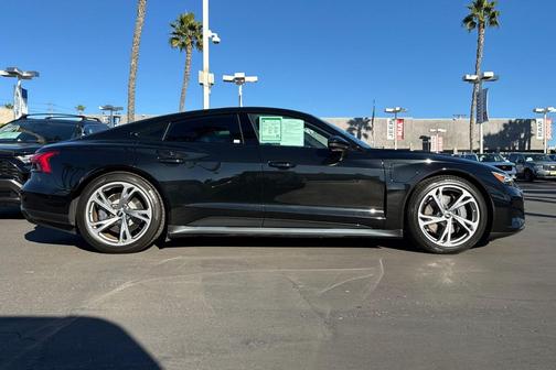 2023 Audi e-tron GT Premium Plus quattro