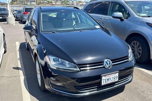 2015 Volkswagen Golf SportWagen TDI SE 4-Door