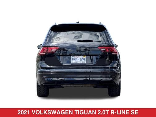 Deep Black Pearl 2021 Volkswagen Tiguan 2.0T SE R-Line Black