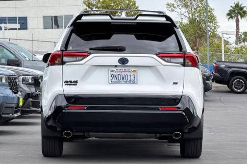2024 Toyota RAV4 Prime SE