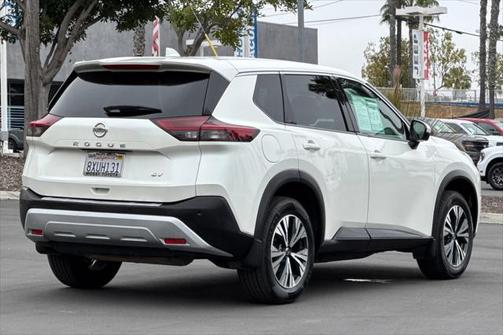 2021 Nissan Rogue SV