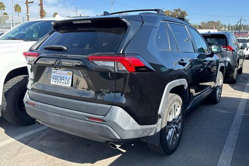 2022 Toyota RAV4 XLE Premium