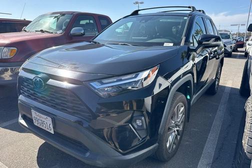 2022 Toyota RAV4 XLE Premium
