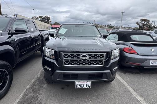 2023 Nissan Frontier SV