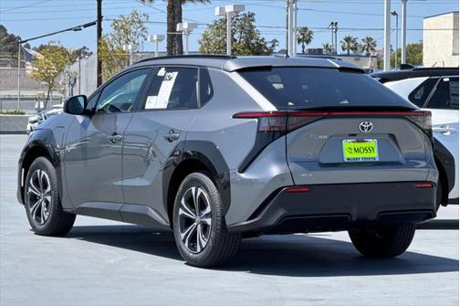 2025 Toyota bZ4X XLE