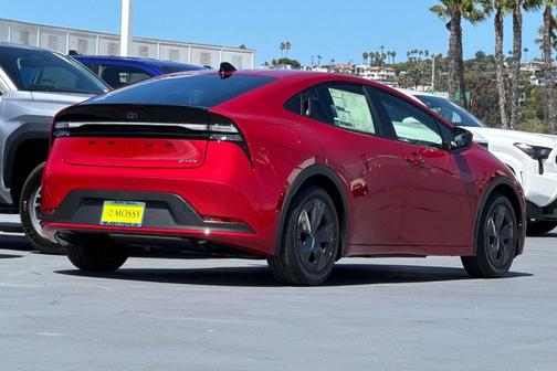 2026 Toyota Prius Plug-In Hybrid SE
